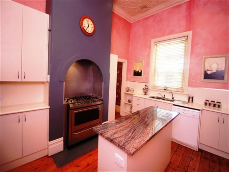 4 New Road, Clare SA 5453