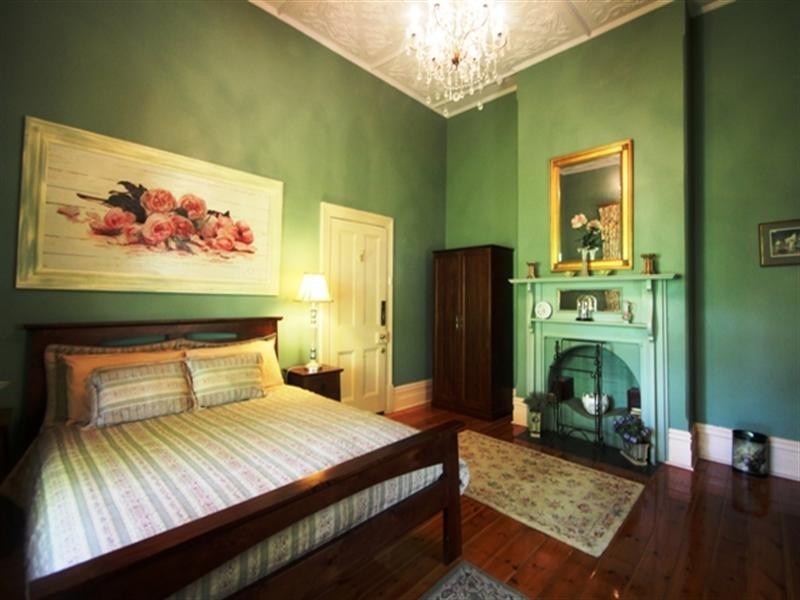 4 New Road, Clare SA 5453