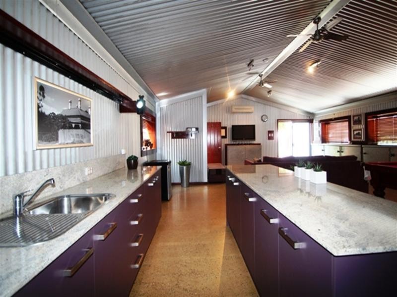 4 New Road, Clare SA 5453