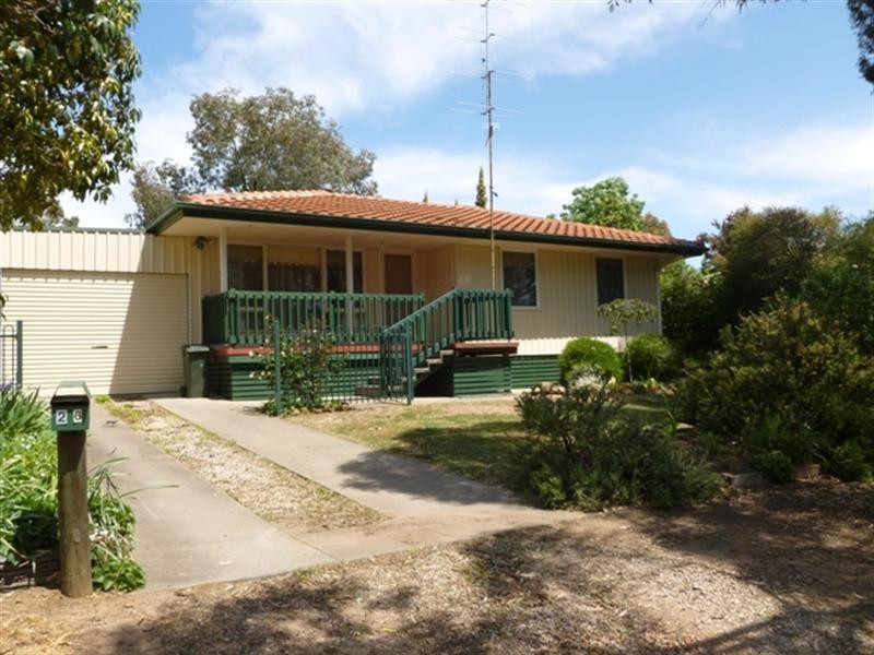 26 Phoenix Avenue, Clare SA 5453