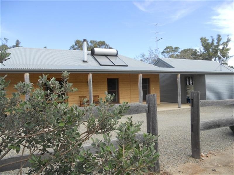 14 Hill Street, Mintaro SA 5415