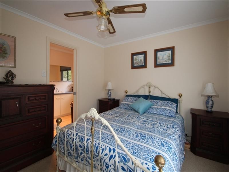 16 Kelly Street, Clare SA 5453