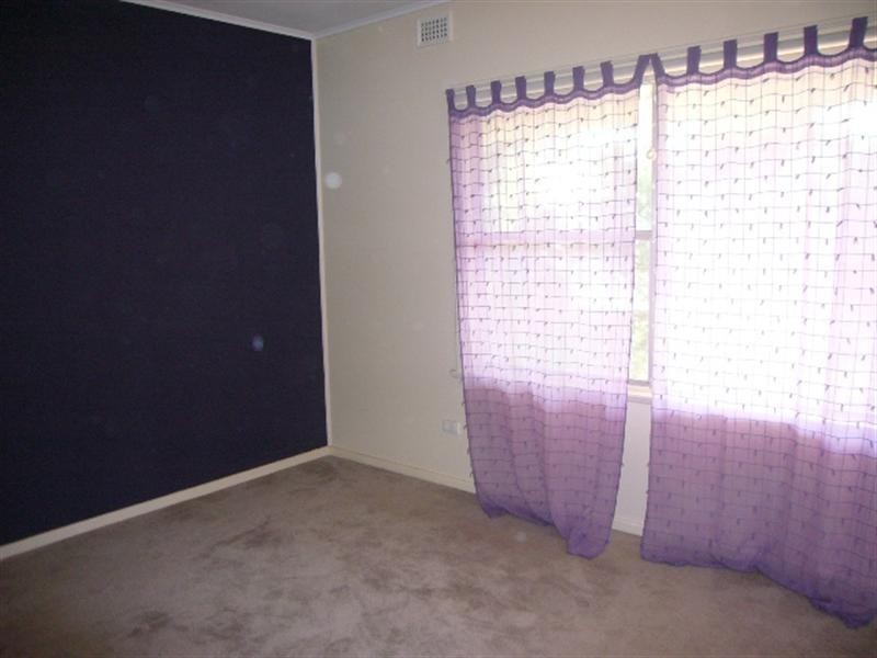 9 Patullo Avenue, Clare SA 5453