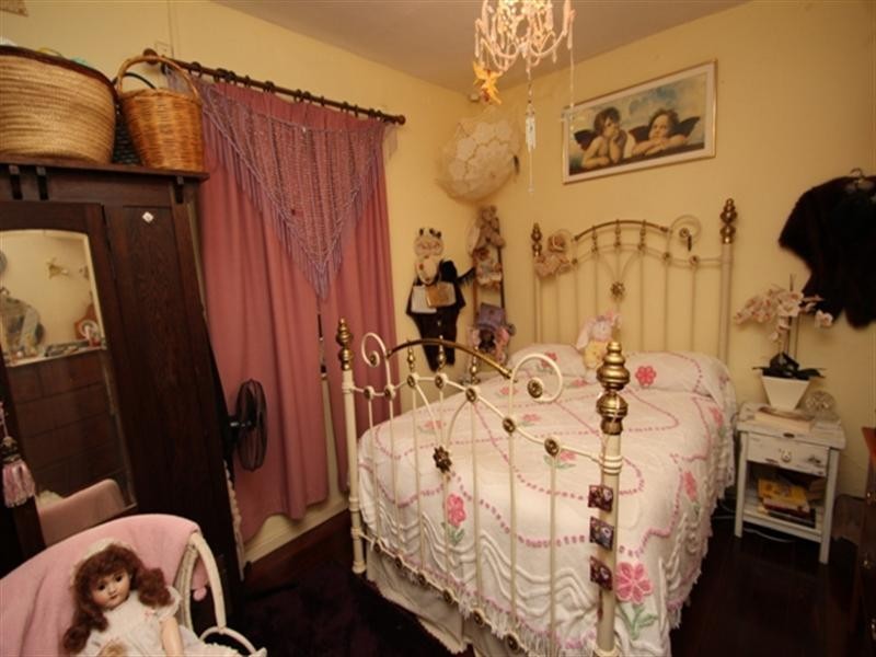 52A and 52B Victoria Road, Clare SA 5453