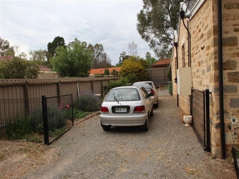 52A and 52B Victoria Road, Clare SA 5453