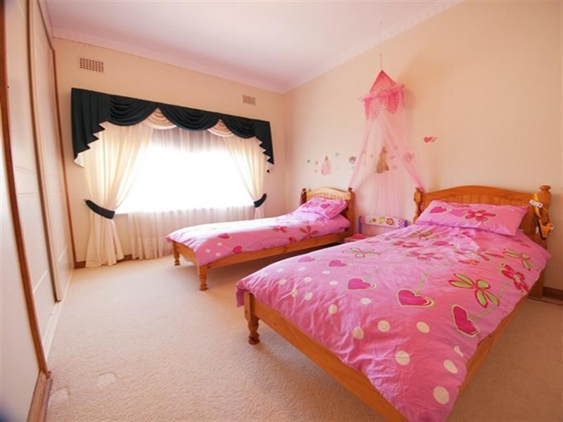 13 Hawker Street, Yacka SA 5470