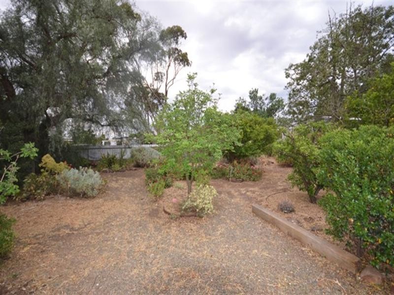 17 Guildford Street, Blyth SA 5462