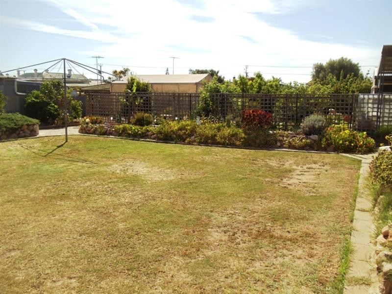 25 Fourth Street, Ardrossan SA 5571