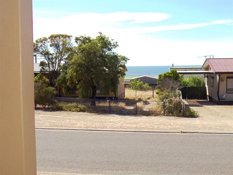 7 Barton Road, Tiddy Widdy Beach SA 5571