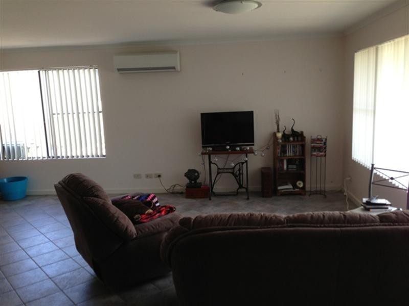 2/8 Beare Street, Clare SA 5453