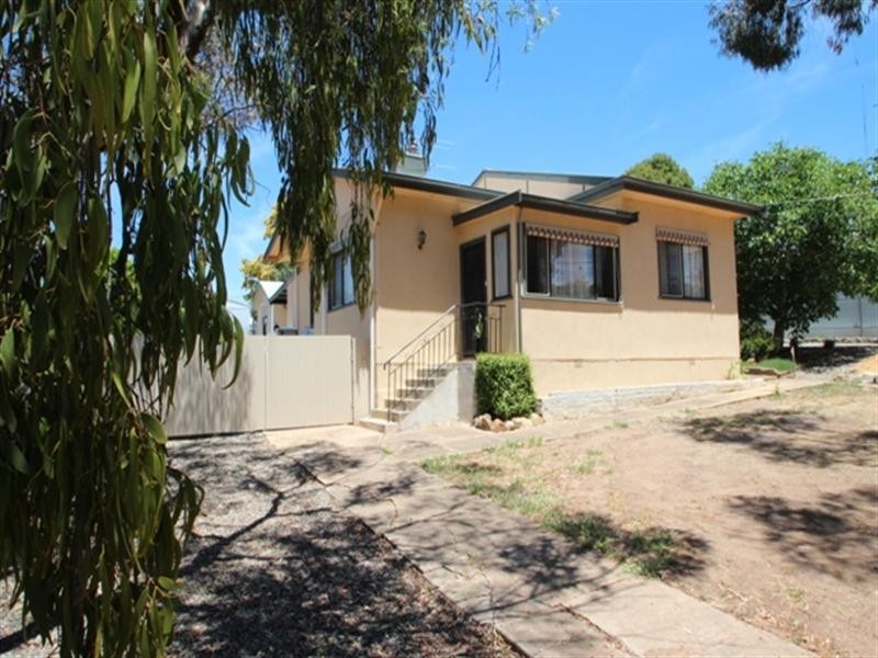 44 Essington Avenue, Clare SA 5453