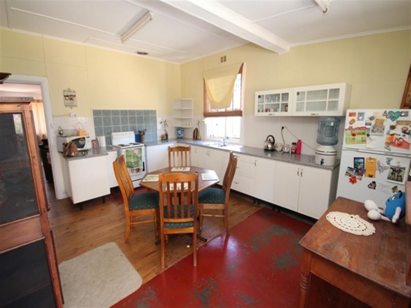 44 Essington Avenue, Clare SA 5453