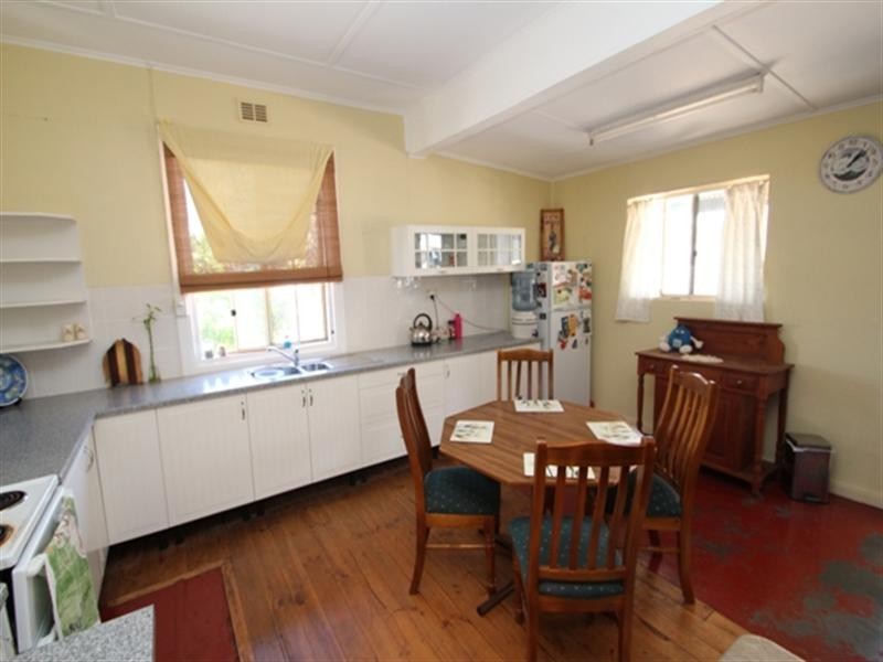 44 Essington Avenue, Clare SA 5453