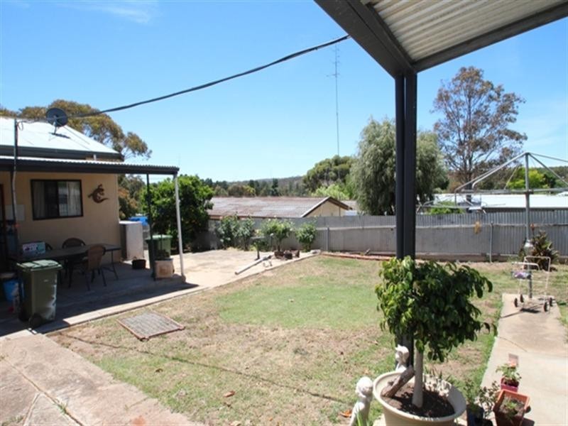 44 Essington Avenue, Clare SA 5453