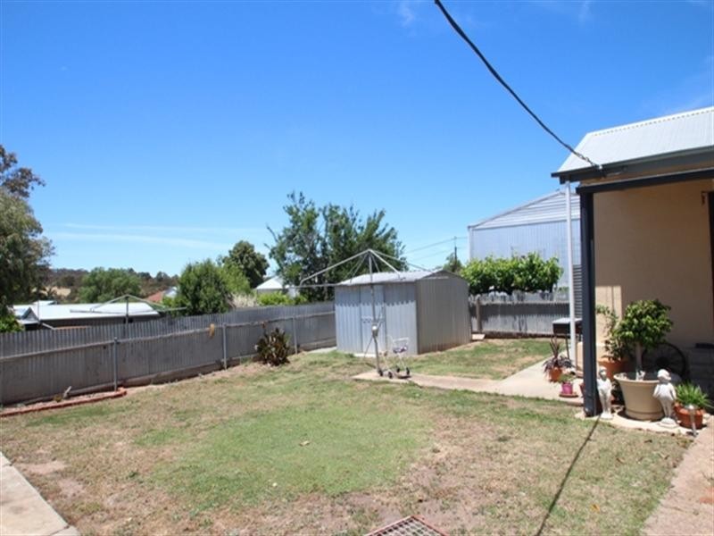44 Essington Avenue, Clare SA 5453