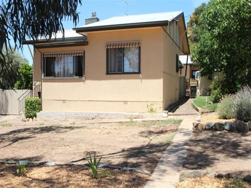 44 Essington Avenue, Clare SA 5453