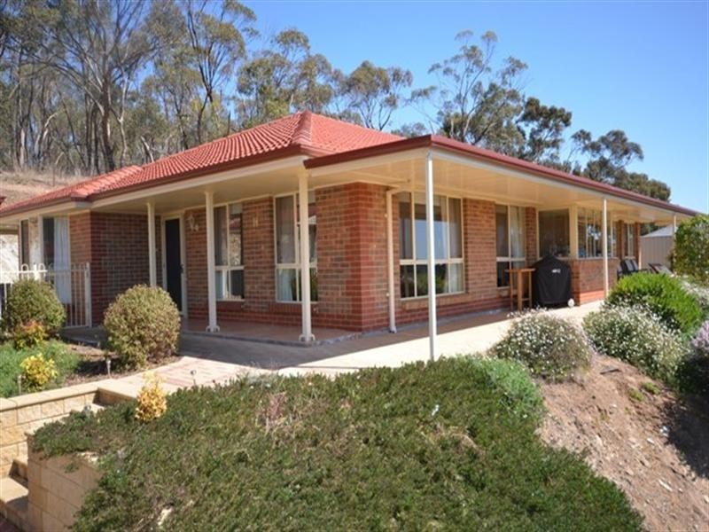 14 Michael Court, Clare SA 5453