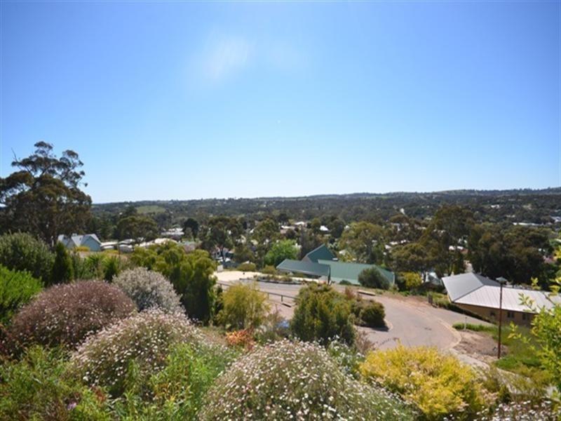 14 Michael Court, Clare SA 5453