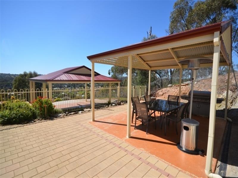 14 Michael Court, Clare SA 5453