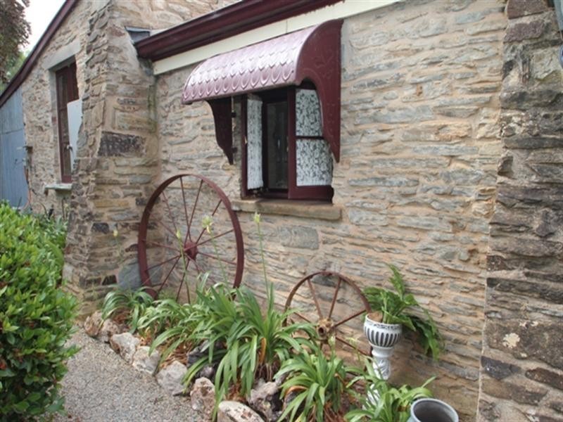 The Teapot Inn Lot 22 Leasingham Road, Mintaro SA 5415