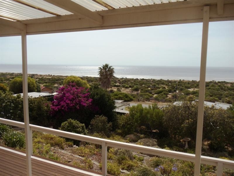 24 Hosking Road, Tiddy Widdy Beach SA 5571