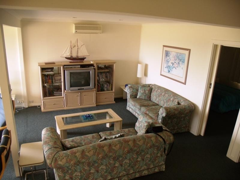 24 Hosking Road, Tiddy Widdy Beach SA 5571