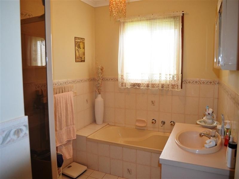 6 Centenary Avenue, Balaklava SA 5461