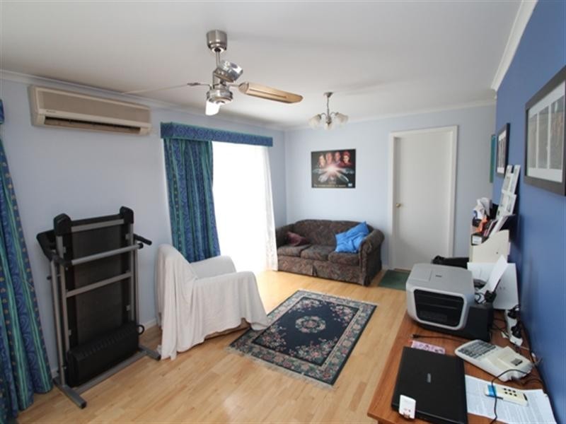 3 Michael Court, Clare SA 5453