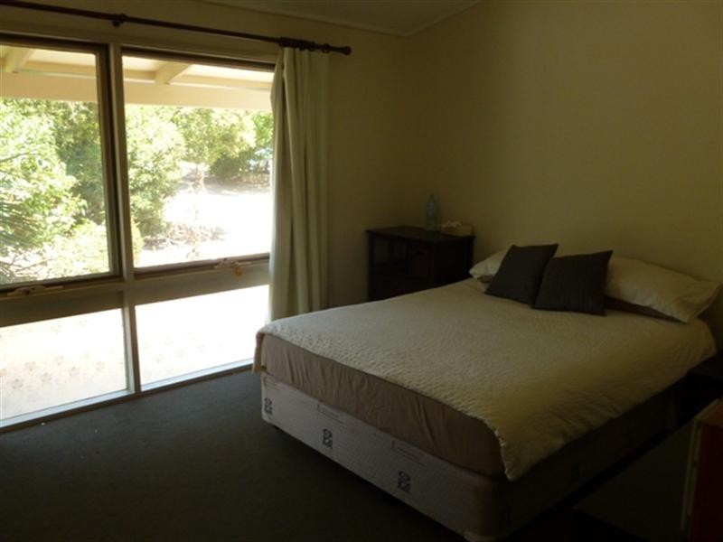 49 Victoria Road, Clare SA 5453