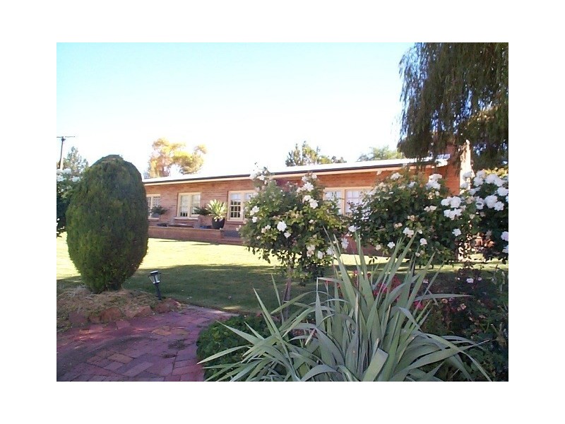 15 Mt Pleasant Road, Burra SA 5417