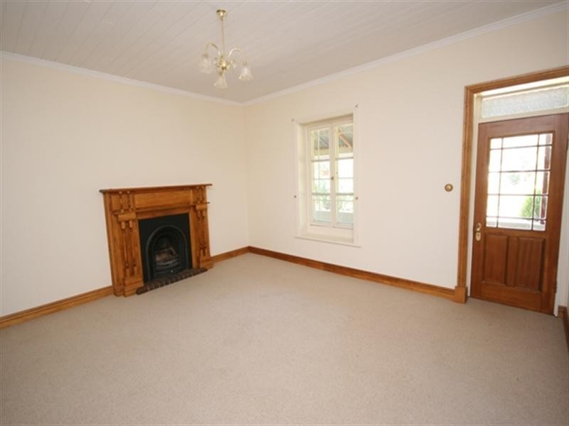 16 Smelts Road, Burra SA 5417