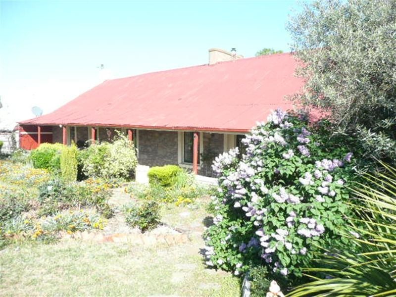 16 Smelts Road, Burra SA 5417