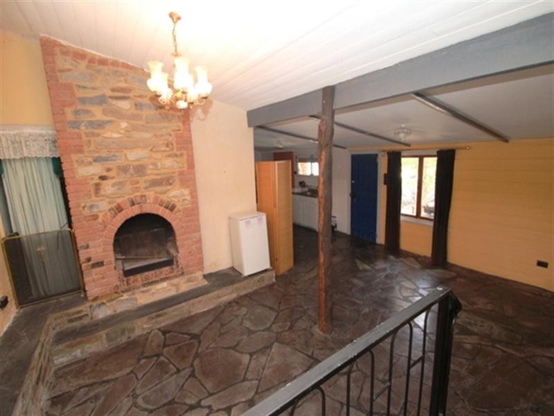 8 Ayers Street, Burra SA 5417