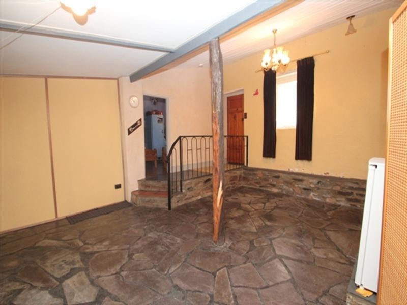 8 Ayers Street, Burra SA 5417