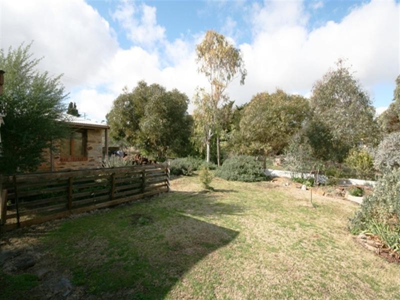 8 Ayers Street, Burra SA 5417