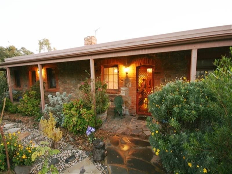 8 Ayers Street, Burra SA 5417