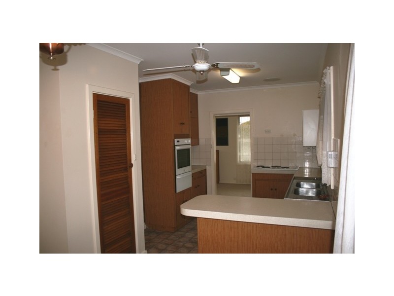 26 Daly Street, Clare SA 5453