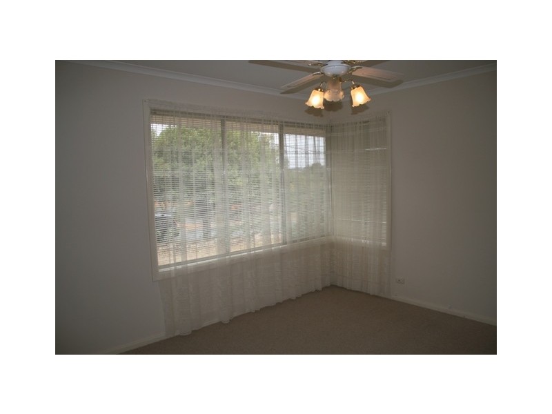 26 Daly Street, Clare SA 5453