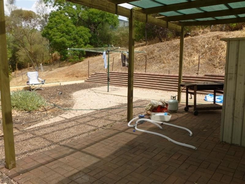 26 Strickland Street, Clare SA 5453