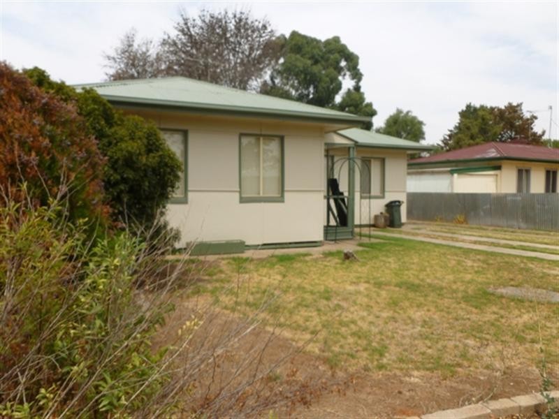 6 Murray Terrace, Riverton SA 5412
