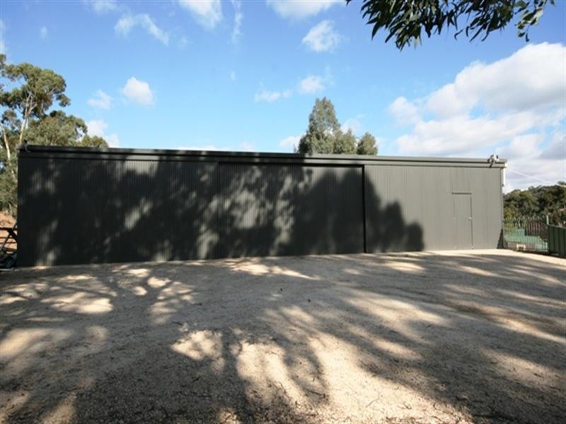 36 Warenda Road, Clare SA 5453