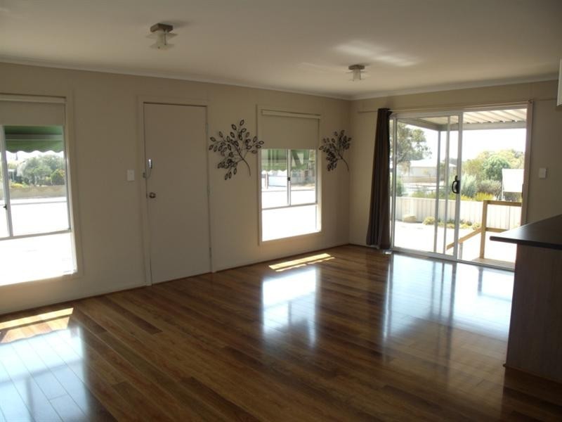 1 Gardner Street, Price SA 5570