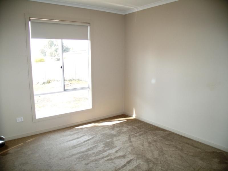 1 Gardner Street, Price SA 5570