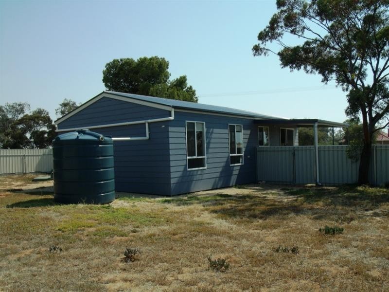 1 Gardner Street, Price SA 5570
