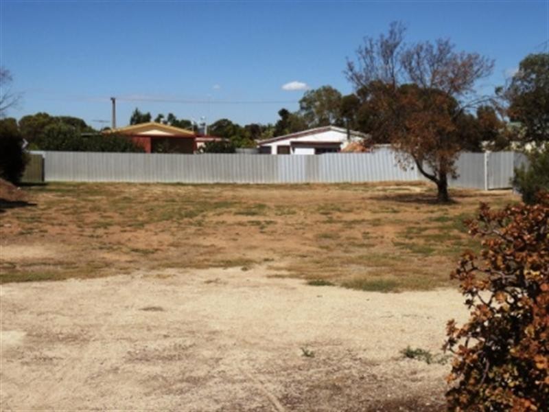 27 Gardner Street, Price SA 5570