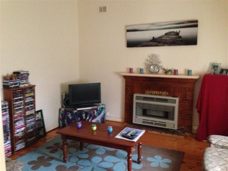 8 Guilford Street, Clare SA 5453