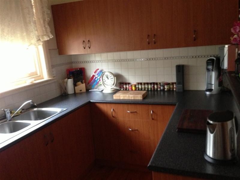 8 Guilford Street, Clare SA 5453