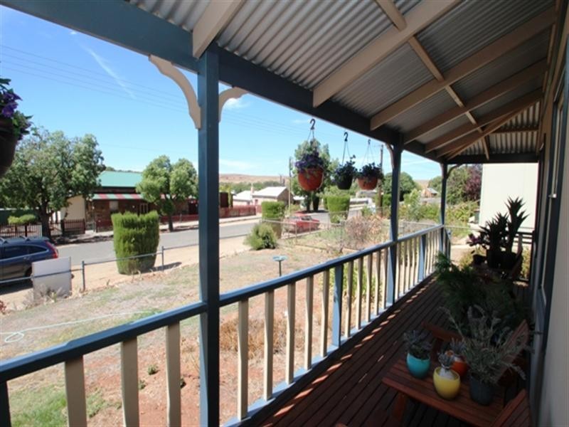 22 Queen Street, Burra SA 5417