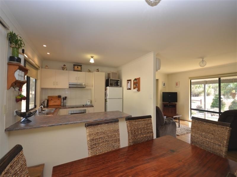91 South Terrace, Farrell Flat SA 5416