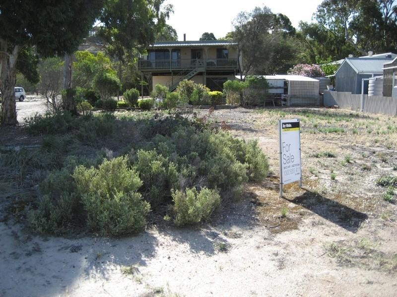8 Esplanade, Pine Point SA 5571